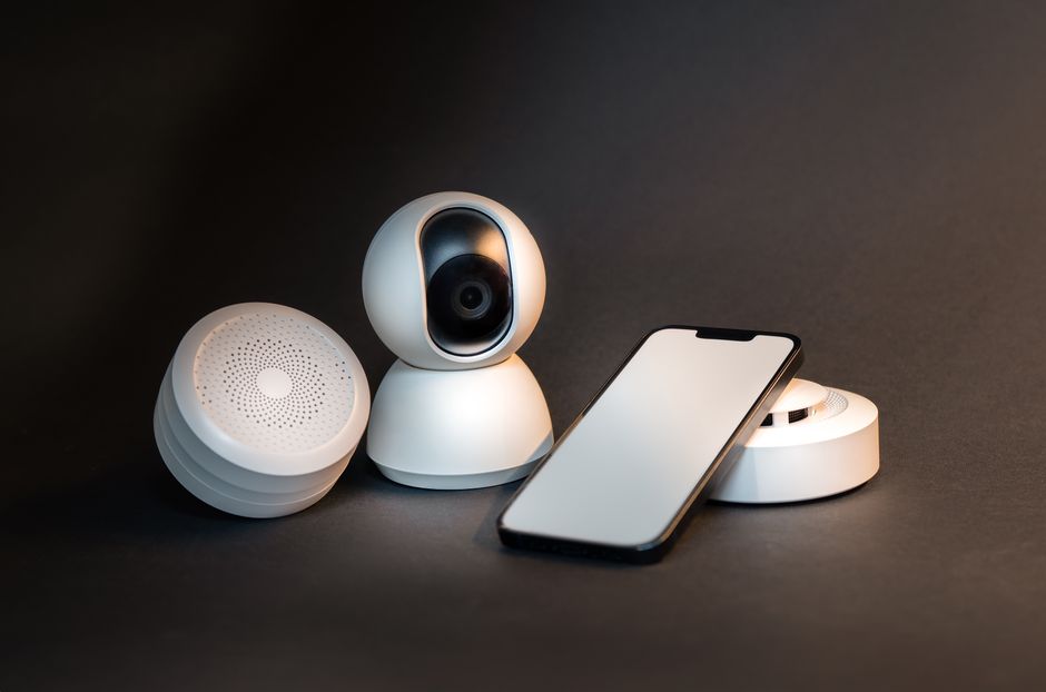smart home devices work together