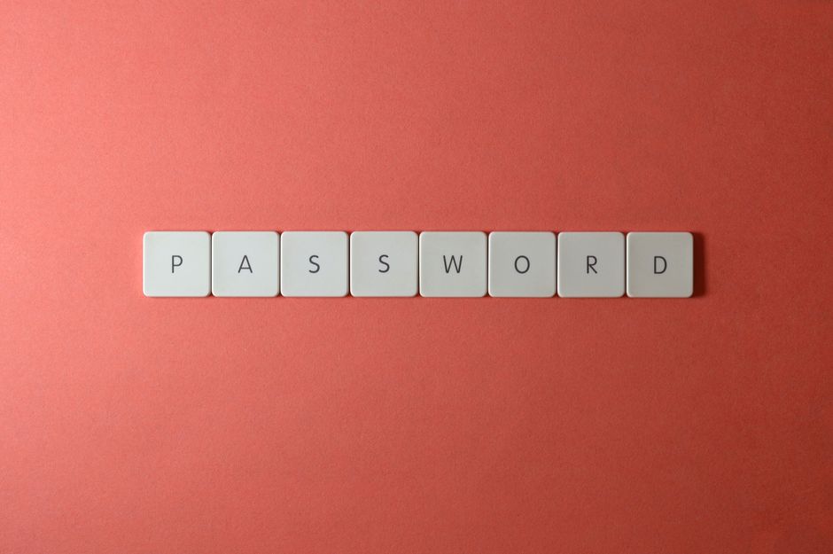 Bitwarden vs 1Password